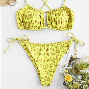 Zaful leopard crisscross tie side tanga bikini